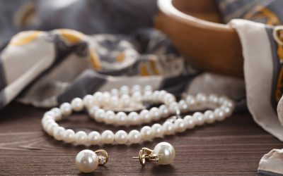Fondo de armario Cap 1: Collar de perlas