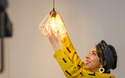 Customiza tu casa Cap 30: Cómo hacer una lámpara con pajitas