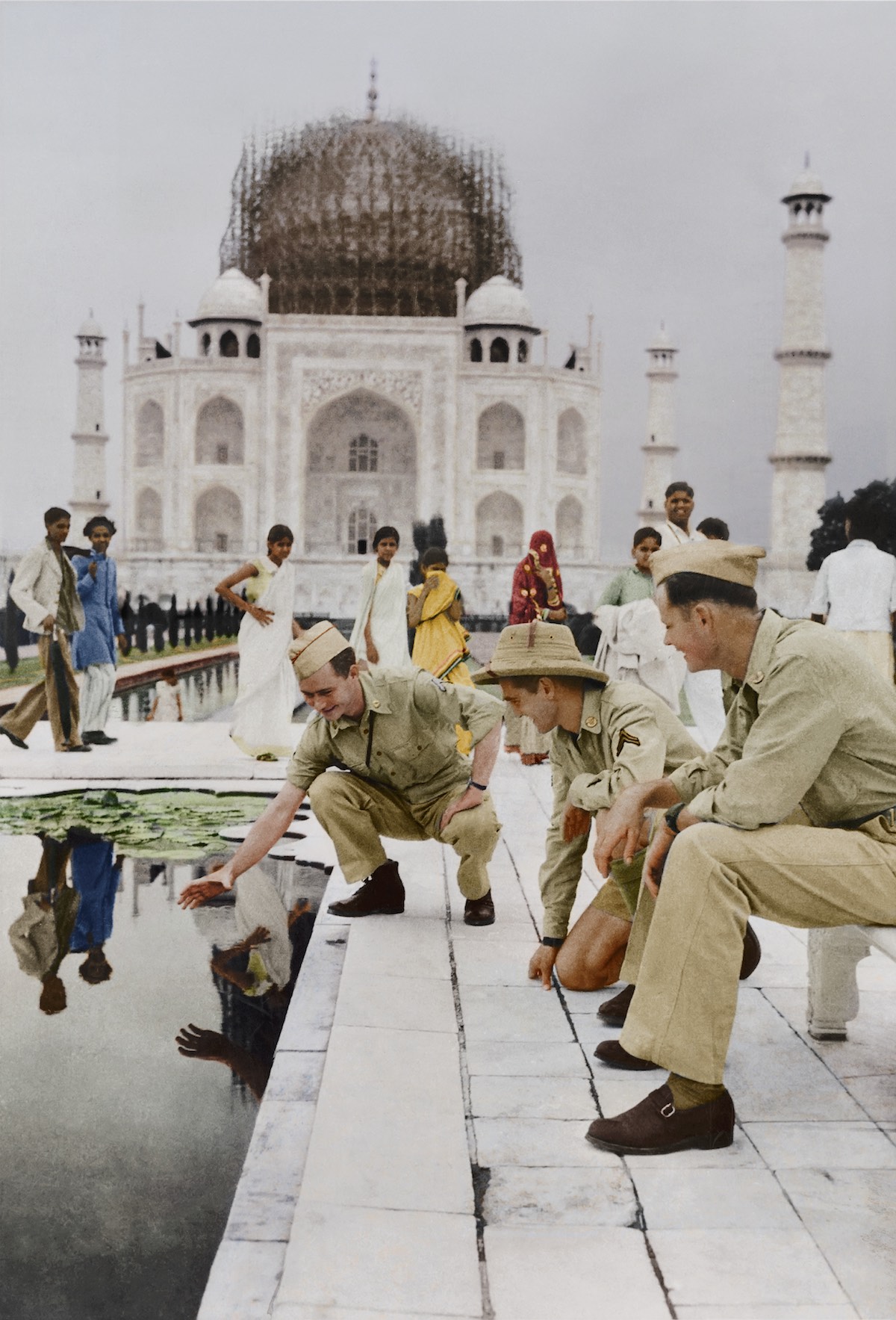 10.Taj_Mahal(color)